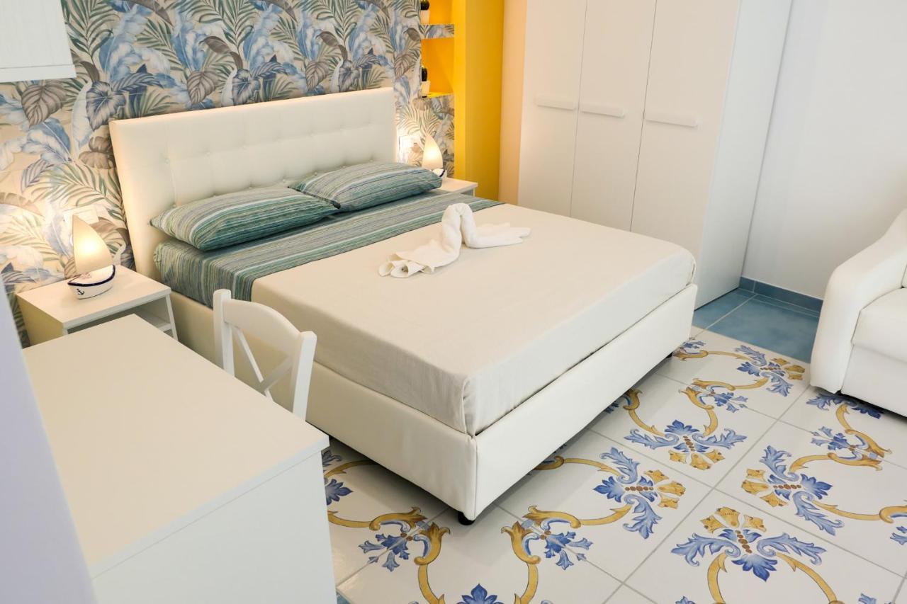 Cristianzerotre Suite Naples Extérieur photo