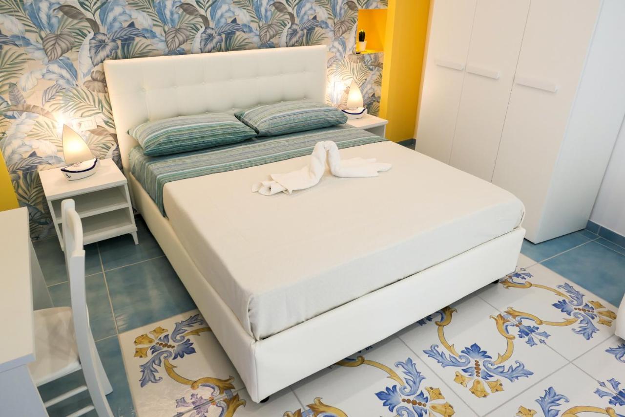 Cristianzerotre Suite Naples Extérieur photo